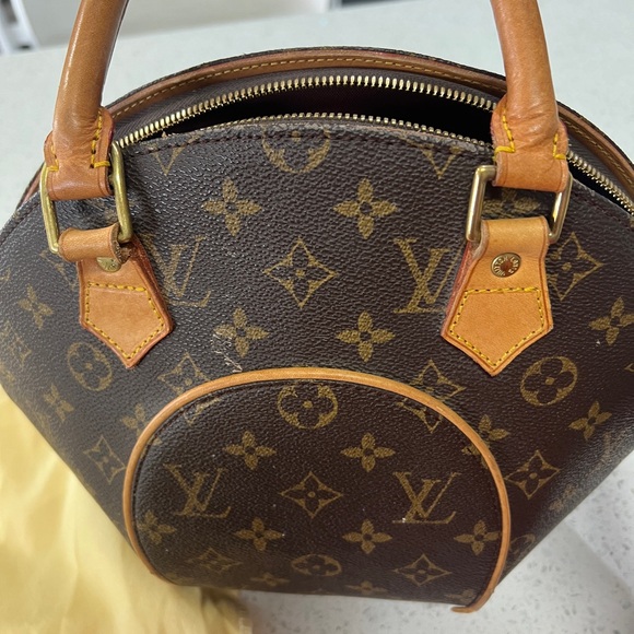 Authentic Vintage LV Monogram Ellipse satchel - Picture 7 of 16